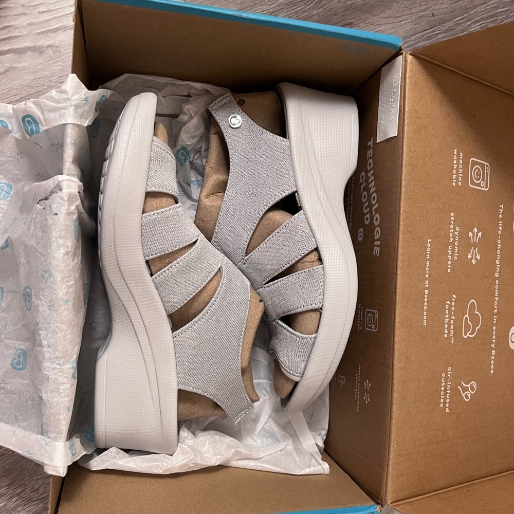 NWT Bzees Finale wedge sandals size 7 and size 8